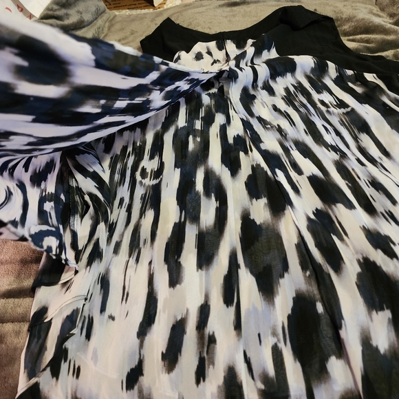 Top - Picture 5 of 6